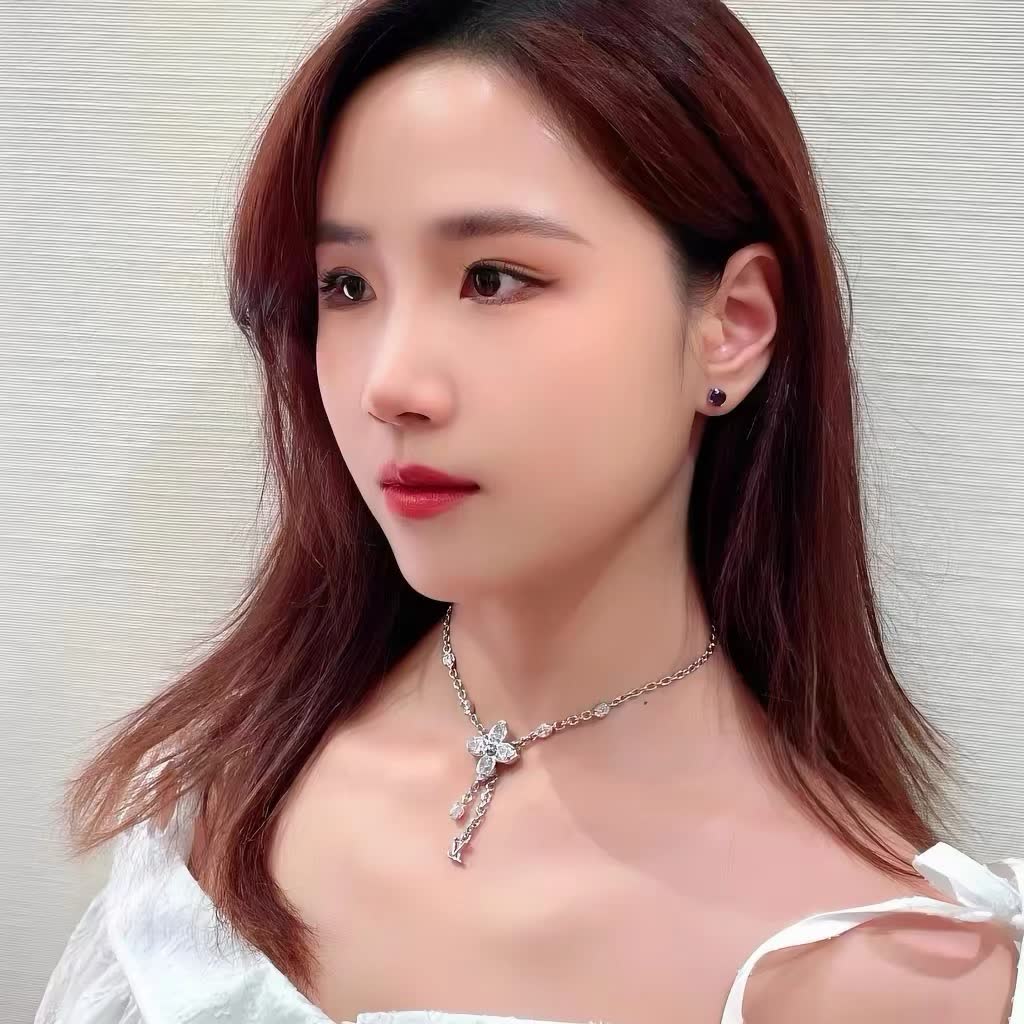 Louis Vuitton Silver Flower Necklace with Diamonds